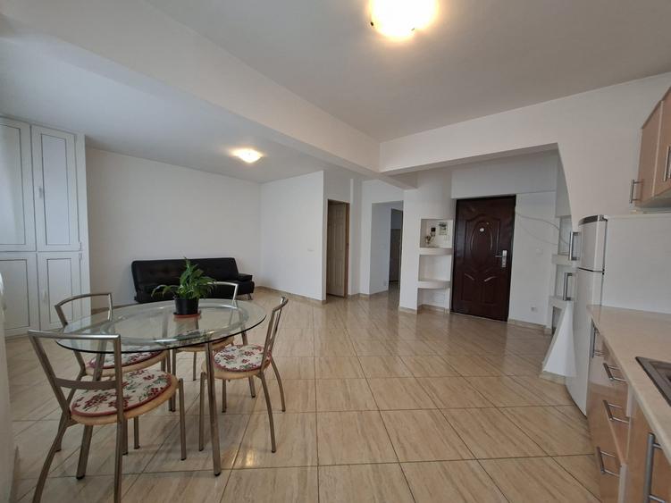 Mioritei (Carrefour)-3 cam decomandat/ 2 bai /centrala /renovat/et.4 cu sarpanta - 2