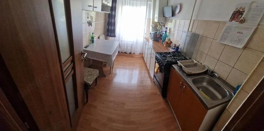De vanzare Apartament 2 camere decomandat sau schimb cu garsoniera plus diferen?a - 3