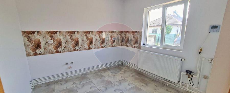 Casa noua in Ciorogarla - 3 dormitoare, living spa?ios - 8