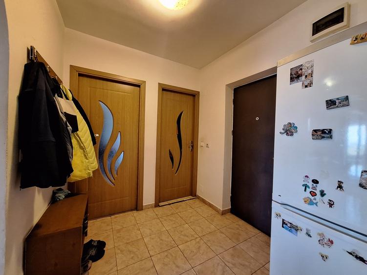 Apartament cu 2 camere, decomandat, balcon, zona Terra - 6