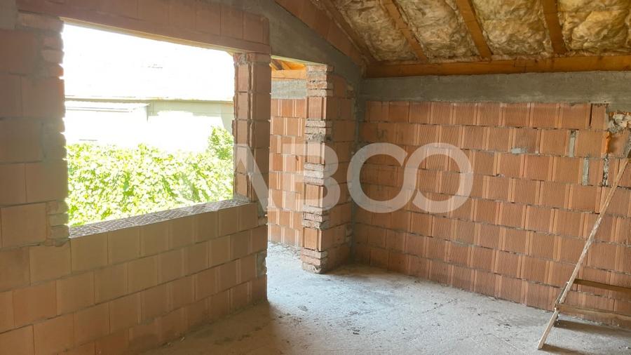 Cladire la rosu 300 mp utili + 130 mp anexe, 2 strazi, aproape centru - 3