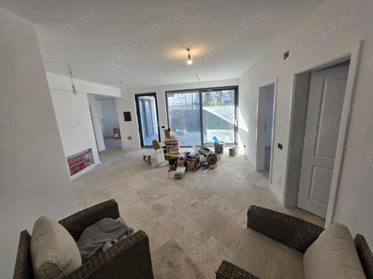 De vanzare casa pe str int.COOPERATIVEI - 5