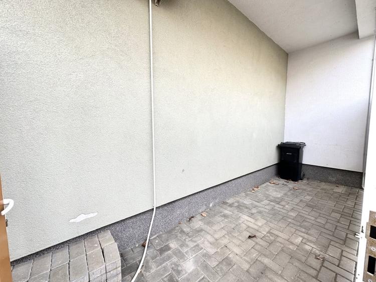 Apartament modern, 3 camere, 68 mp utili, 91 mp gradina - zona Cora - 11