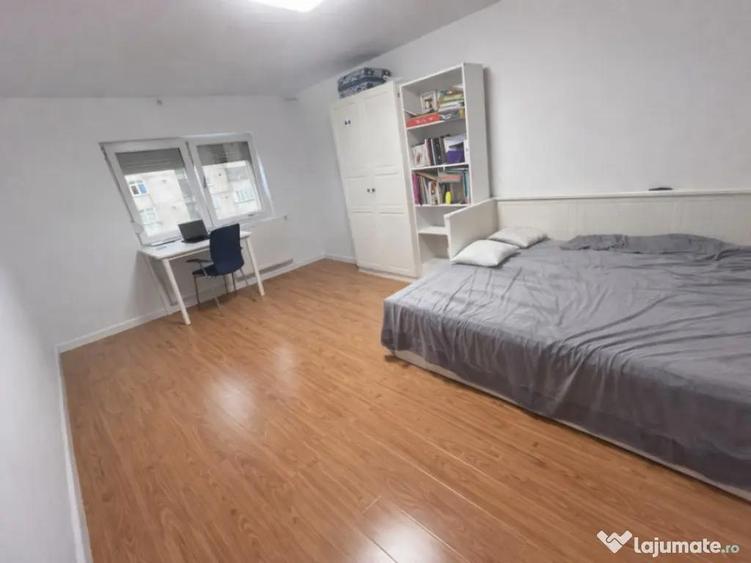 Apartament 3 camere, decomandat, zona Craiovita Noua - 9