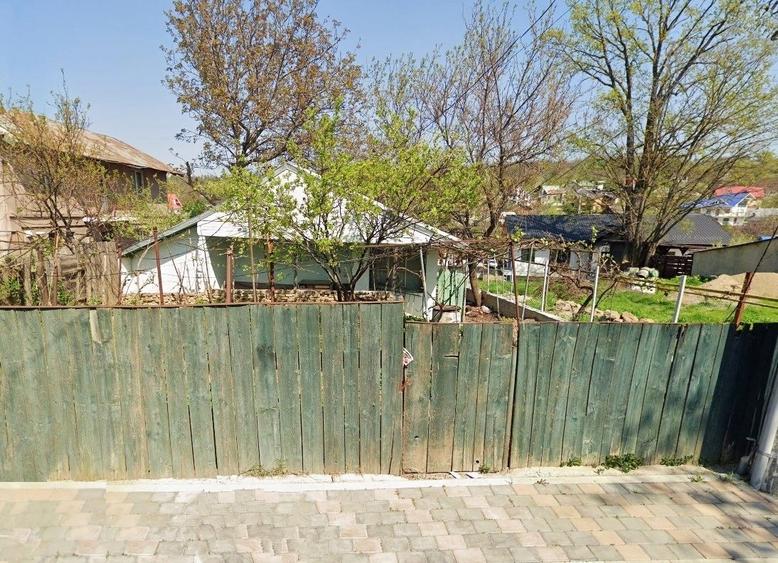 Podul de Fier - 345mp, teren intravilan, toate utilitatile - 1