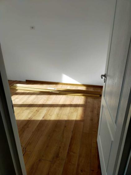 Vand sau schimb apartament 2 camere etaj 3 , str. constructorilor Turda - 2