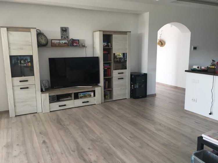 OPORTUNITATE casa “PASIVA - PRIETENOASA CU MEDIUL” 7 camere - 8