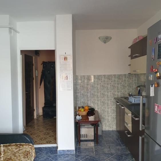 De vânzare apartament 2 camere Decomandat Zona Buzăului - 2