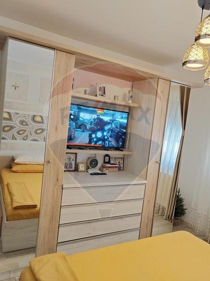 Apartament cu 2 camere de închiriat cu parcare - 8