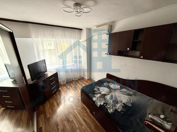 3 decomandate - 2 bai - etaj 1 - centrala proprie - McDonald's - 1