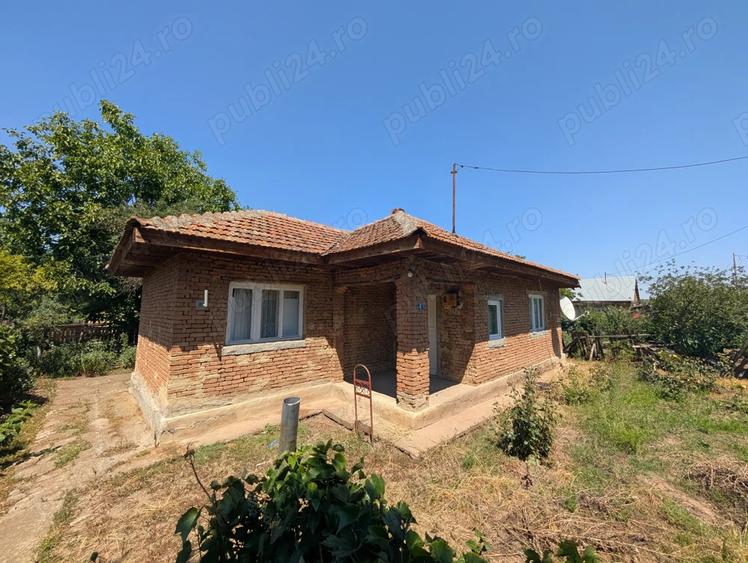 Casa de vanzare (curte 1900mp) Dragoe?ti, jud. Ialomi?a (40-50 km de Bucure?ti) - 1