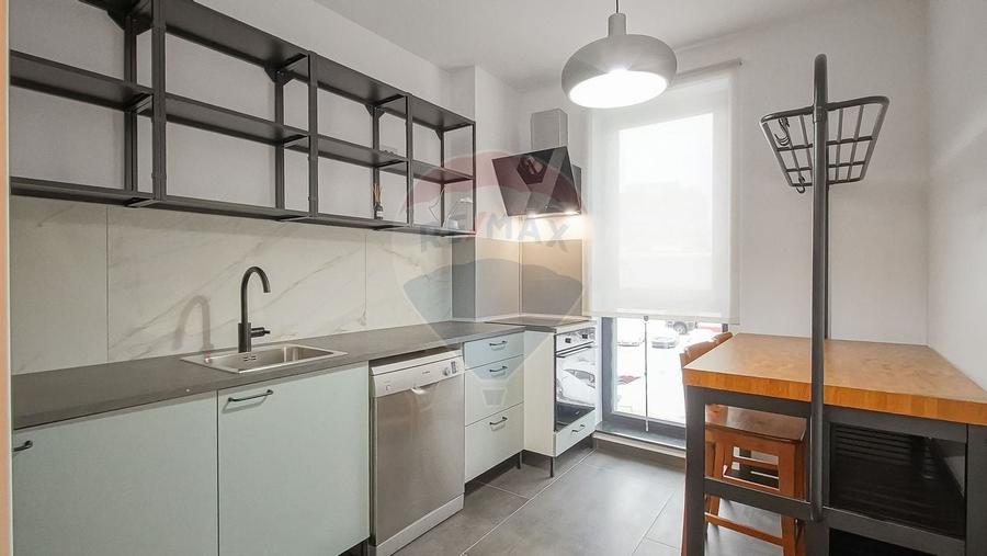 Apartament cu 2 camere de închiriat, Cosmopolit Rise - 13