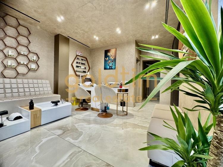 SPATIU VITRINA/ PRETABIL SALON INFRUMUSETARE - 29