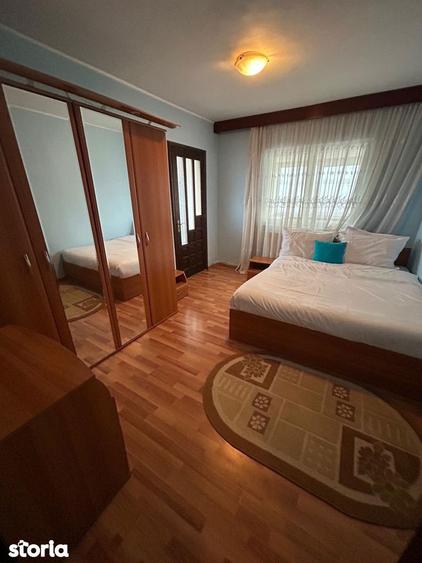 De inchiriat apartament cu 3 camere ultracentral, spatios, 350 euro - 1