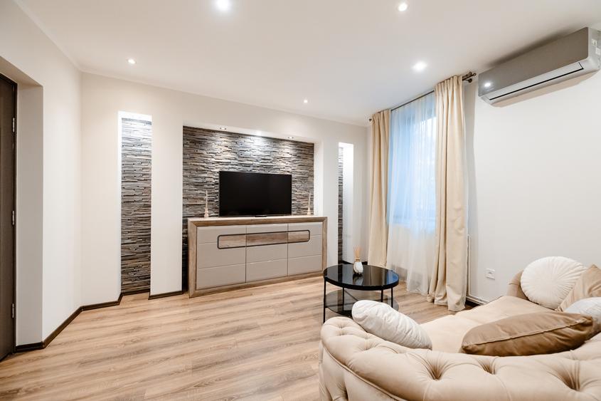 Apartament deosebit 3 camere, etaj 1, termoteca - central - 1