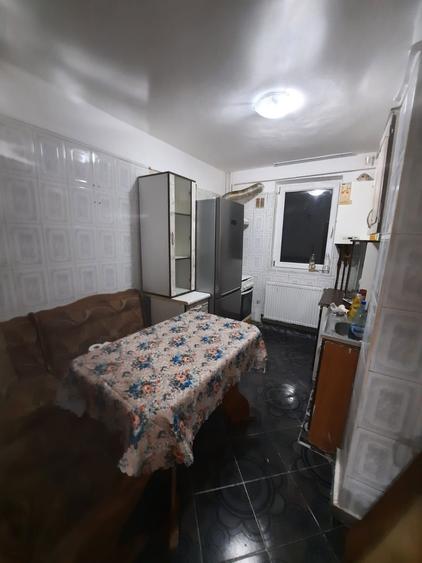 Vand/Inchiriez apartament 2 camere Gaesti - 3