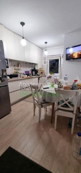 Apartament 3 camere, mobilat si utilat in Tractorul - etaj 1, parcare, boxa Apartament 3 camere, mobilat si utilat in Tractorul - etaj 1, parcare, boxa