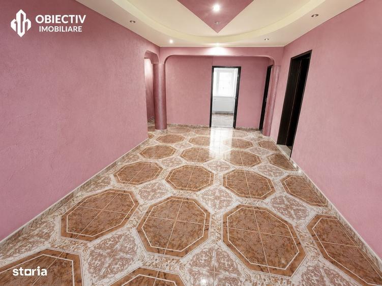 Apartament cu 4 camere decomandat în Central