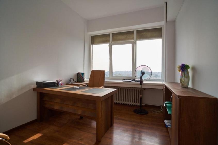 Birou ultracentral  Bdul Tomis - 6