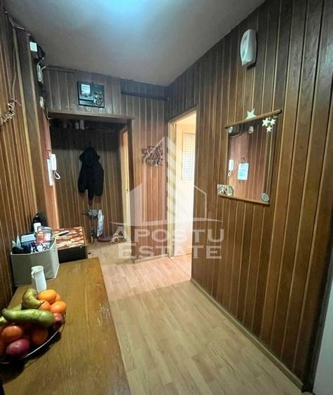 Apartament cu 4 camere, centrala proprie, zona Dacia - 9