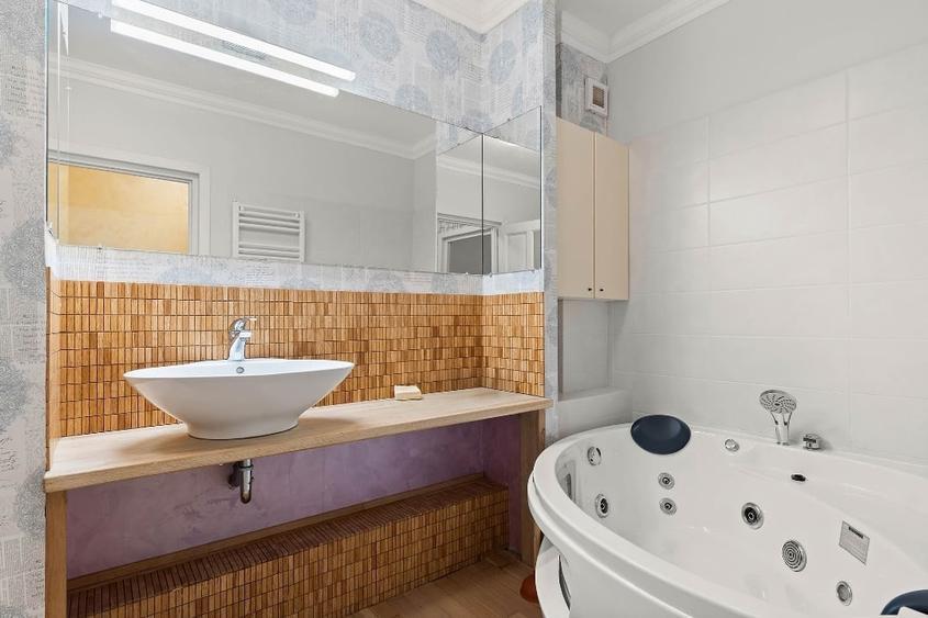 Apartament 2 camere ULTRACENTRAL – 66 mp utili + terasă 11 mp + parcare subteran - 12