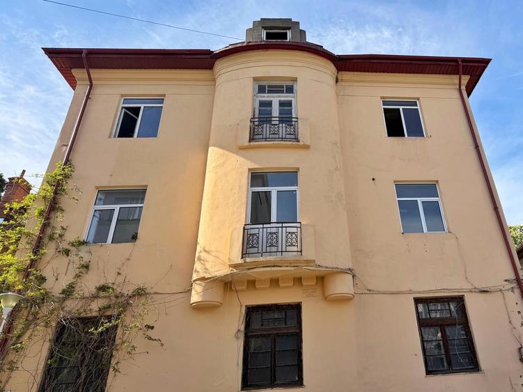 Investitie in Dorobanti - Vila cu balcoane frantuzesti - Structura din beton - 1