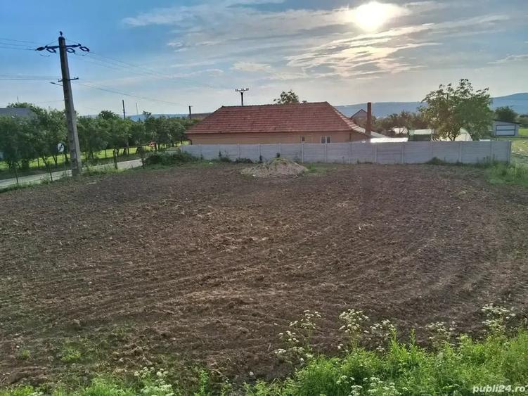 Casă cu 6 camere cu Teren 1800 Mp în Suplacu de Barcău