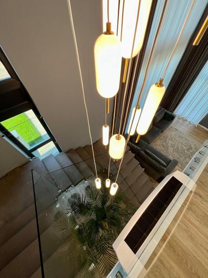 Casa individuala cu 6 camere, zona Parfumului. Comision 0 - 51