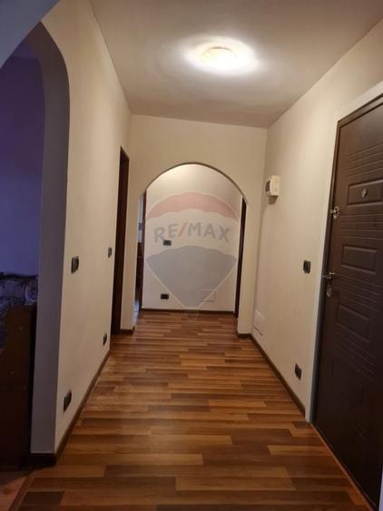 Apartament cu 4 camere de inchiriat  langa spitalul judetean - 1