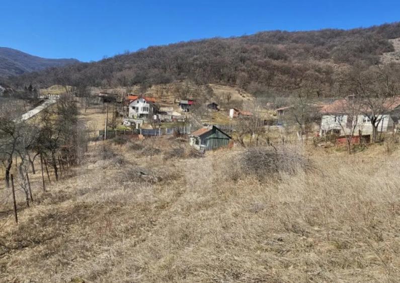 Teren intravilan de vanzare, 1550 mp, cu priveli?te panoram - 1