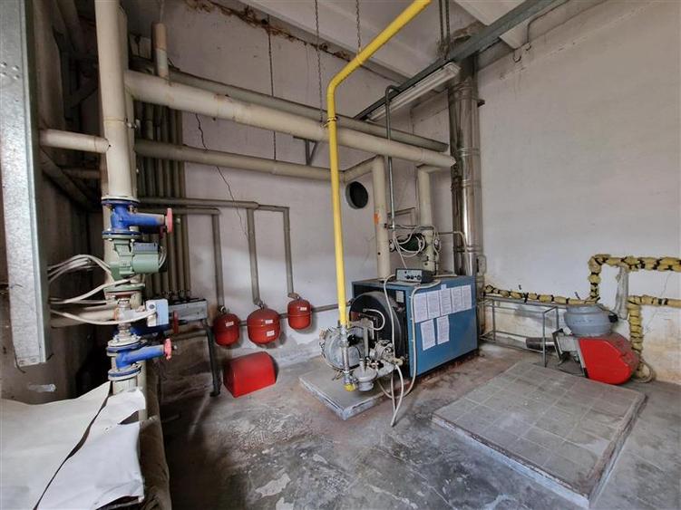 Resita CHIRIE Constructie tip hala 2 nivele 3298 Mp cu teren 6695 Mp - 30