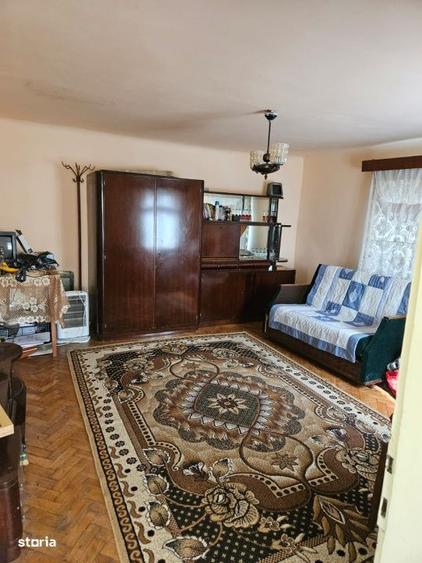 Casă cu 3 camere în Ceanu Mic