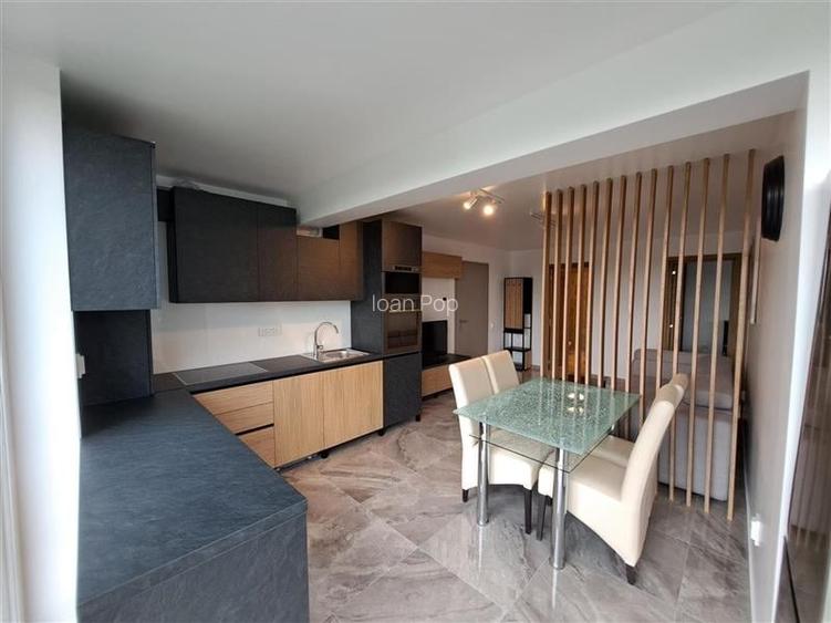 Apartament cu 3 camere semidecomandat, mobilat în Sopor