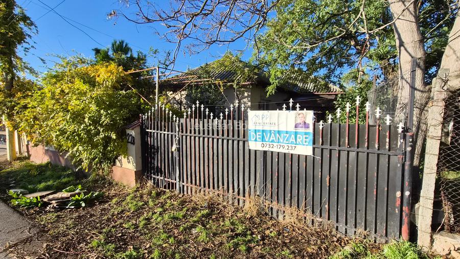 Valu lui Traian - teren 400 mp + casa 3 camere (72 mp ) /necesita renovare