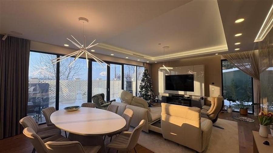 Vanzare casa individuala 5 camere finisaje de LUX in Borhanci - 1