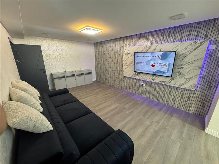 Ap 2 cam,parcare, mobilat si utilat de lux, et 2, Piata - Scoala 2 - 5