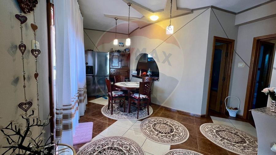 Casa de vanzare cu 280 mp si teren 1100 mp in Arcasilor Galati - 6