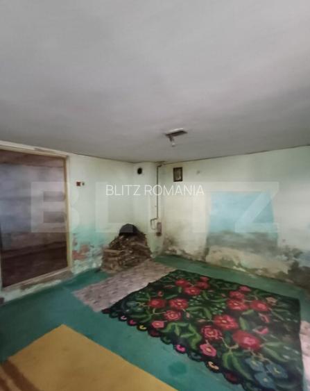 Casa renovabila de vanzare, cu 2 camere, 97 mp, zona Poiana