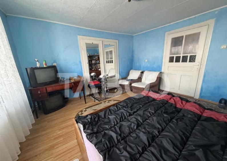 Casa de vanzare 3 camere 90 mpu teren liber 1095 mp Persani - 10