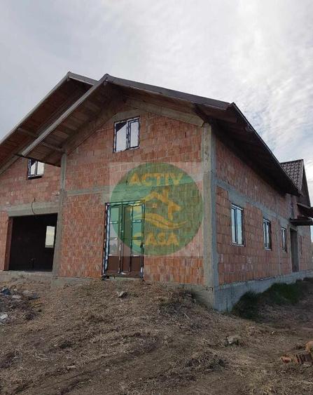 Casa de vanzare la doar 12 km de Roman - 6