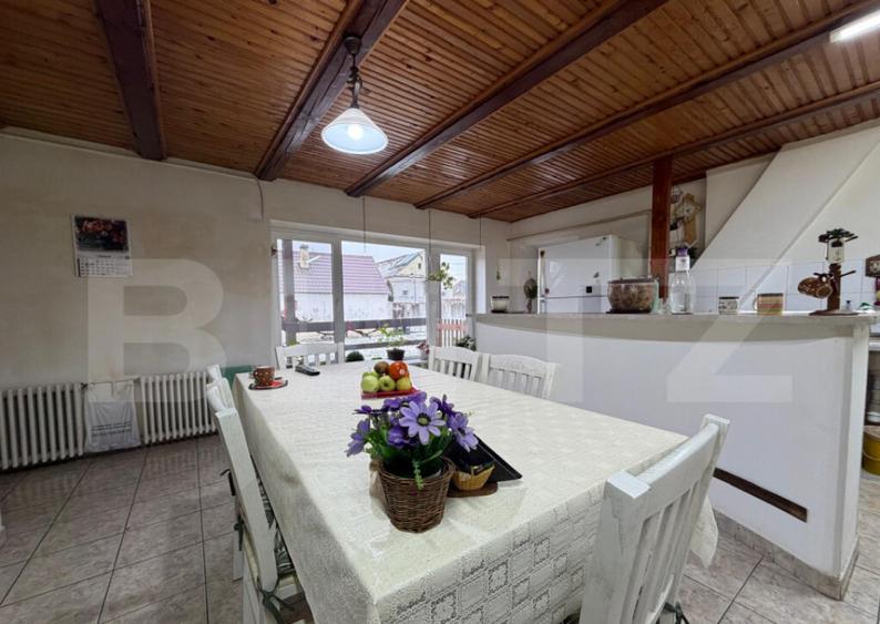 Casa de vanzare cu teren generos la doar 15 minute de - 18