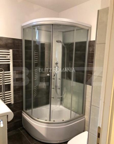 Casa spatioasa la pret de apartament, 76 mp, curte, zona Cen