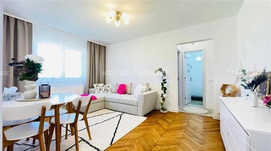 Apartament cu 2 camere decomandat în Florilor Apartament cu 2 camere decomandat în Florilor