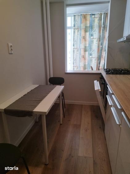 Apartament cu 2 camere nedecomandat în Tei