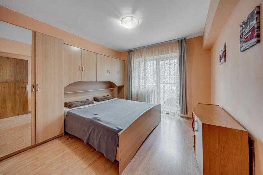 Apartament cu 2 camere semidecomandat, mobilat în Vasile Pârvan