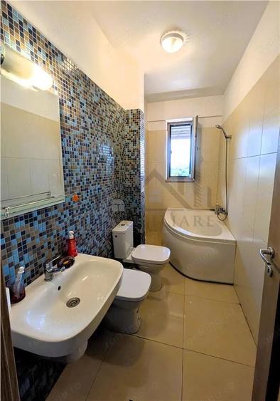 Apartament cu 3 camere decomandat în Lunca Cetățuii
