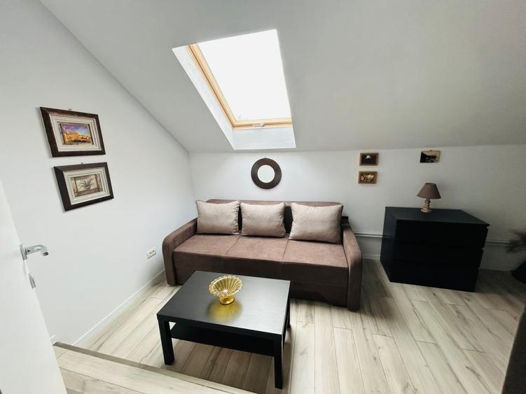Apartament cu 4 camere decomandat, mobilat în Bălcescu