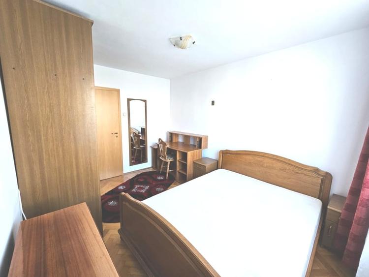 Apartament cu 3 camere decomandat, mobilat în Centrul Civic