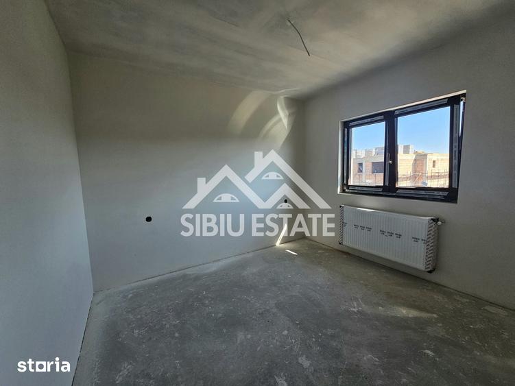 Casa noua 4 dormitoare, spatiu bun pentru familie - 16
