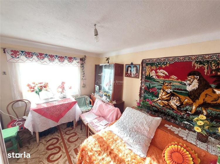 Casă cu 5 camere cu Teren 1200 Mp în Central
